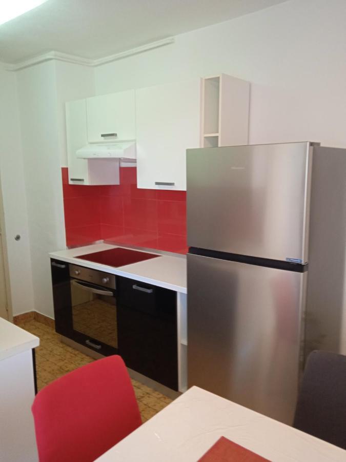 Blue Sky Apartment Pula Luaran gambar