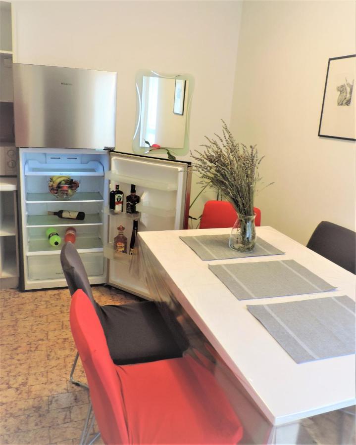 Blue Sky Apartment Pula Luaran gambar