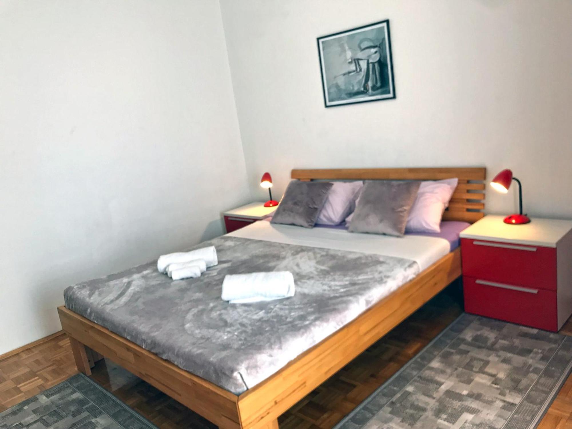 Blue Sky Apartment Pula Luaran gambar